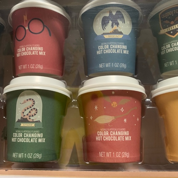 Harry Potter Hogwarts 12 color changing hot chocolate pots with wand stick - Picture 7 of 9